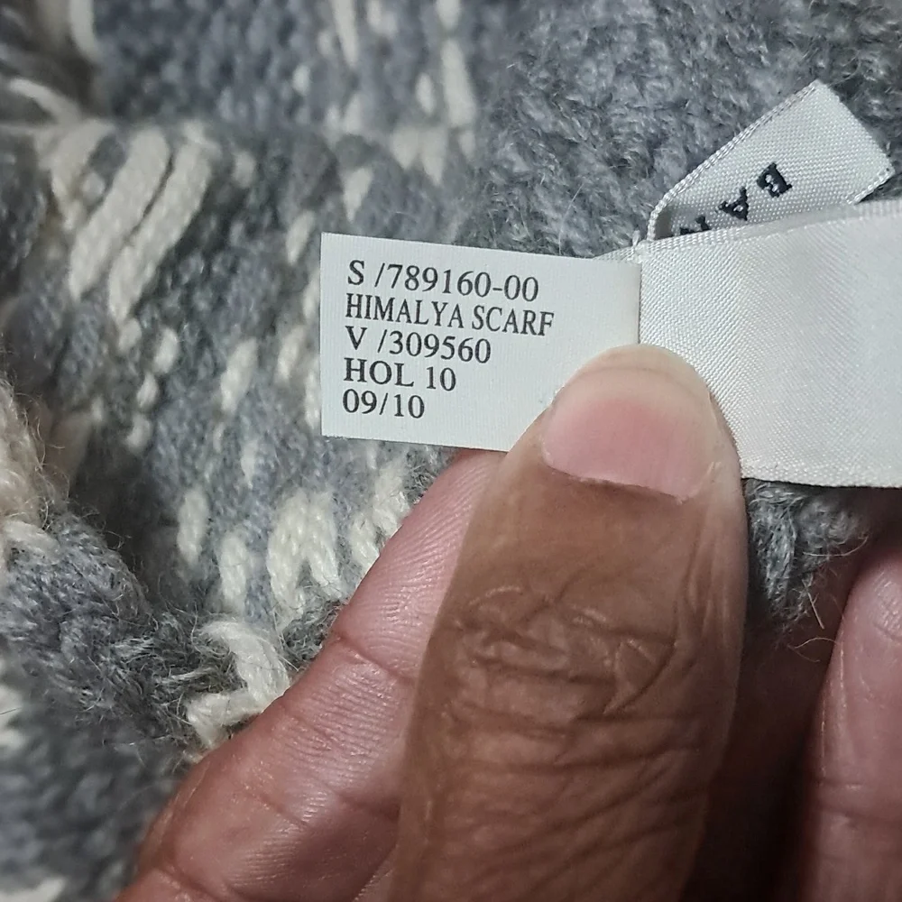 Banana Republic stay cozy
